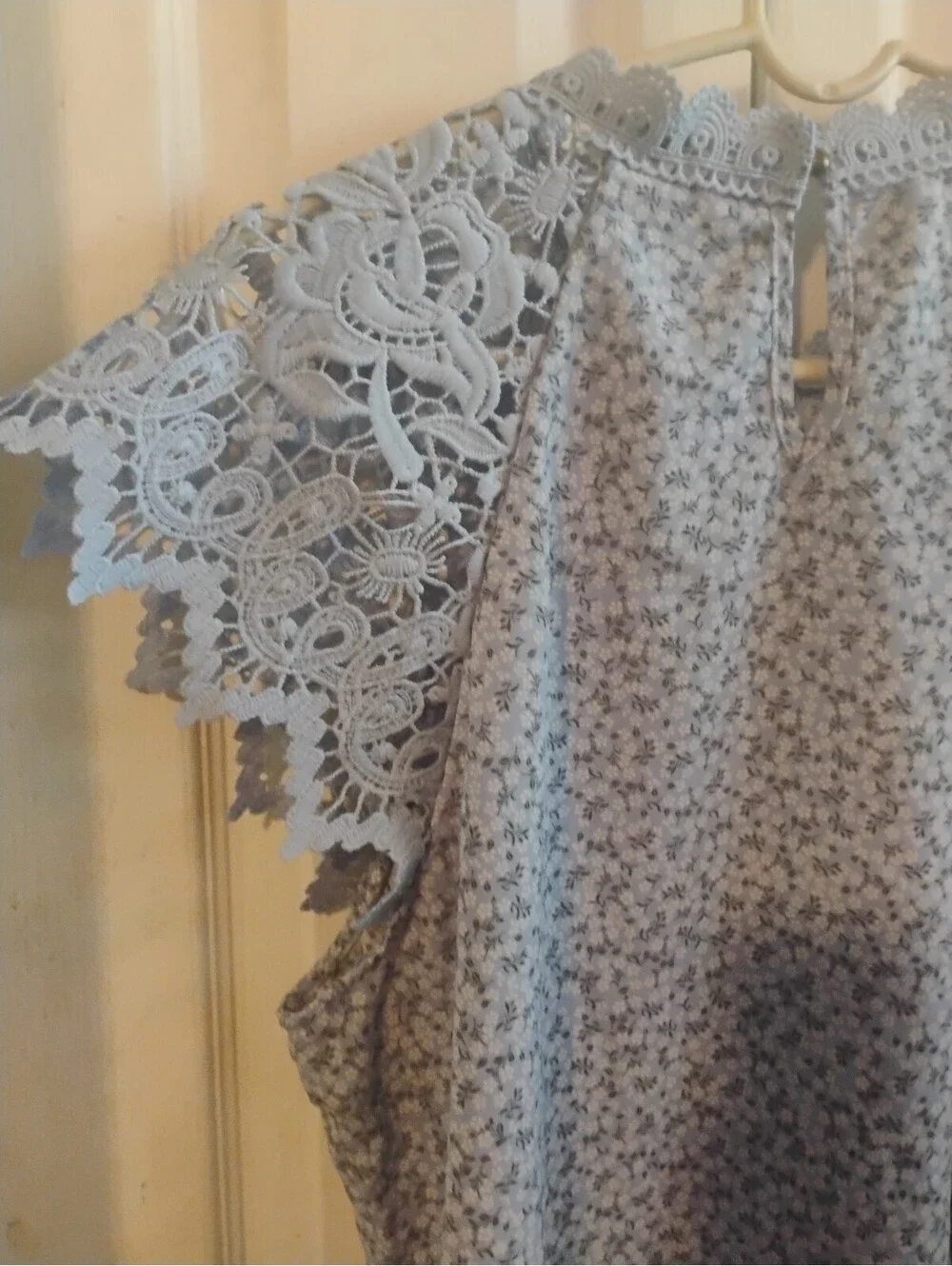 No Boundaries XXL Blue Floral Lace Sleeve Dress